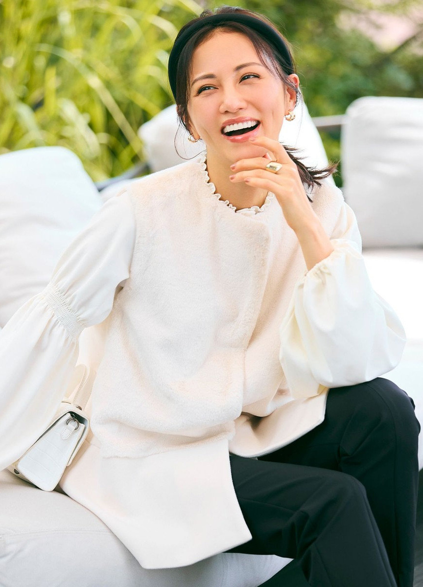 毛絨拼接荷葉下擺背心外套